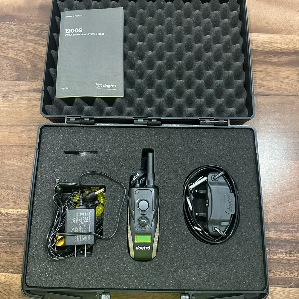 1900S Black and Green Portable Dog Training Collar System